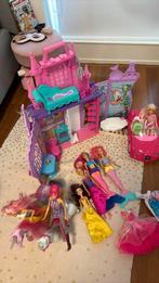 Barbie: kasteel, auto, uniform, paard en Barbies, Kinderen en Baby's, Ophalen of Verzenden, Zo goed als nieuw
