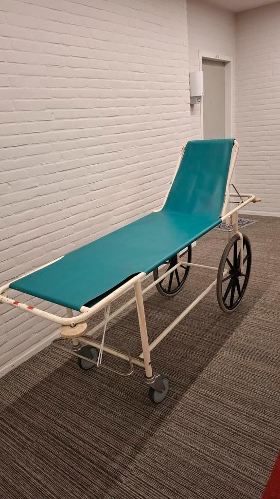 Vintage brancard, Antiek en Kunst, Antiek | Speelgoed, Ophalen