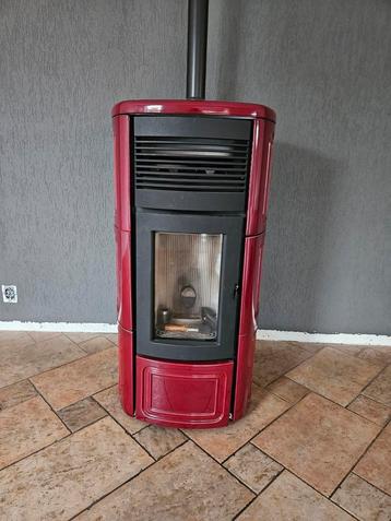 MCZ Suite Hydromatic 16kw Pelletkachel beschikbaar voor biedingen