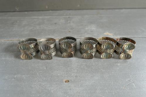 Vintage servetring verzilverd 6 stuks met strik, Huis en Inrichting, Keuken | Bestek, Zo goed als nieuw, Verzenden