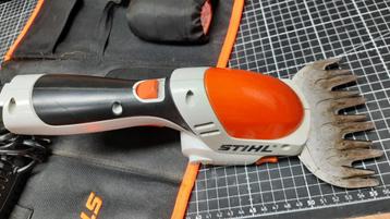 STIHL HSA 26 accu gras- en buxusschaar set beschikbaar voor biedingen