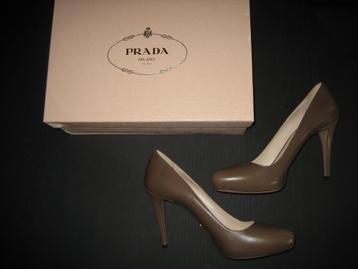 Prada als nieuw 39 origineel incl doos pumps beschikbaar voor biedingen