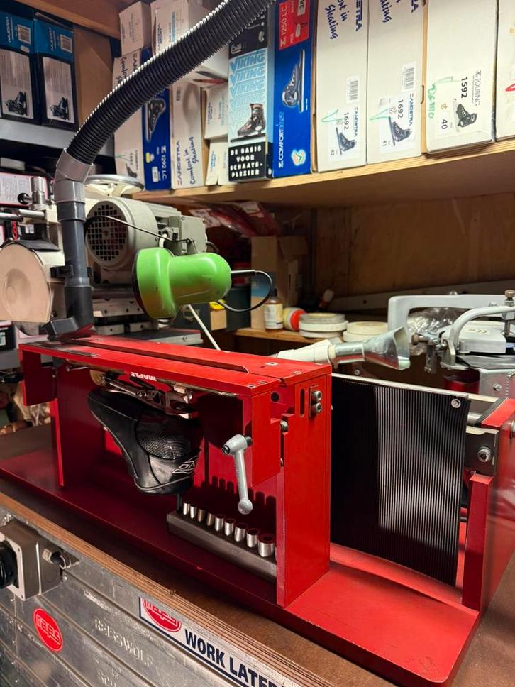 Ronding slijpmachine Raps, Sport en Fitness, Schaatsen, Zo goed als nieuw, Noren, Raps, Ophalen