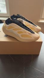 Adidas Yeezy 700 V3 | Maat 44 2/3 | Deadstock | GZ2002, Wit, Nieuw, Ophalen of Verzenden, Sneakers of Gympen