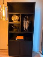 Richmond Oakura boekenkast zwart Eiken (VASTE PRIJS), Huis en Inrichting, Kasten | Boekenkasten, Ophalen, Met deur(en), 100 tot 150 cm