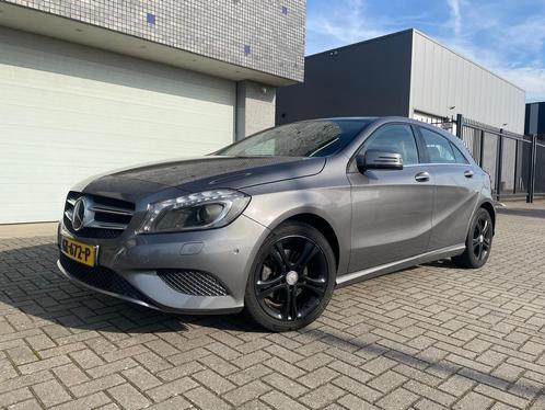 Mercedes-Benz A-Klasse A180 1.6 Blue Efficiency 2015 Grijs, Auto's, Mercedes-Benz, Particulier, Benzine, C, Hatchback, Handgeschakeld