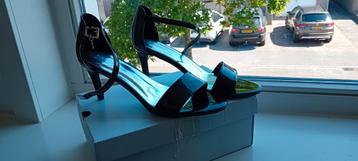 Nieuwe Lascana sandalen met hak, zwart lakleer maat 41 beschikbaar voor biedingen