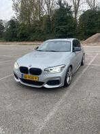 BMW 1-Serie (e87) 2.0 118D 5DR AUT 2015 Grijs M-pak, Auto's, Origineel Nederlands, Te koop, Zilver of Grijs, 5 stoelen