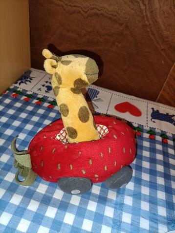 Ikea giraffe knuffel in auto 16 cm groot  beschikbaar voor biedingen