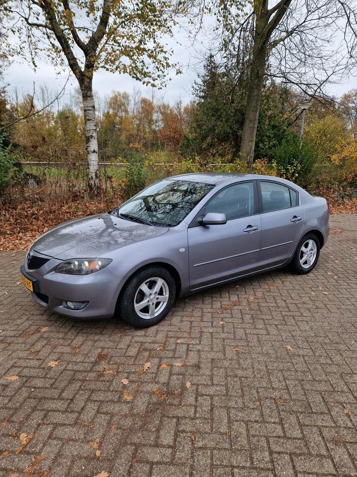 Te koop: Mooie Mazda 3 1.6 2005 met recente APK, Auto's, Mazda, Particulier, Benzine, Sedan, Handgeschakeld, Zilver of Grijs, Overige kleuren