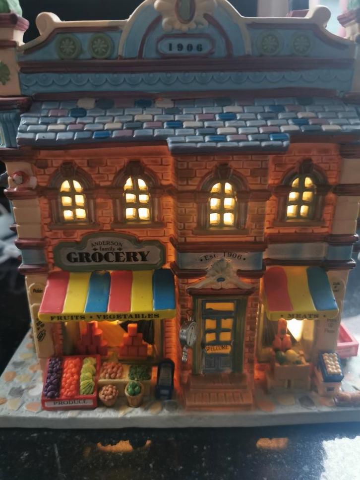 Lemax family Anderson Grocery retired, Diversen, Kerst, Gebruikt, Ophalen of Verzenden