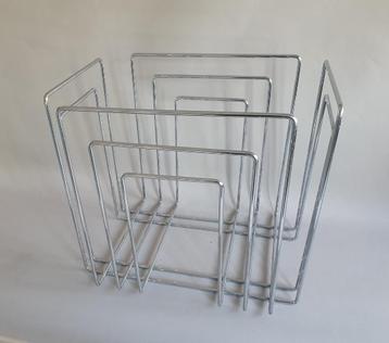 vintage krantenbak  willie glaeser design  beschikbaar voor biedingen