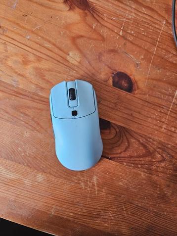 Vaxee XE-S in blauw Gemod. Extreem snelle clicks beschikbaar voor biedingen