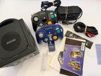 GameCube set in doos + controllers + 2 games, Spelcomputers en Games, Nintendo, Nintendo, Verzenden, Met 2 controllers