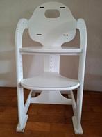 Witte houten kinderstoel met eetblad, Ophalen, Gebruikt, Meegroeistoel, Afneembaar eetblad