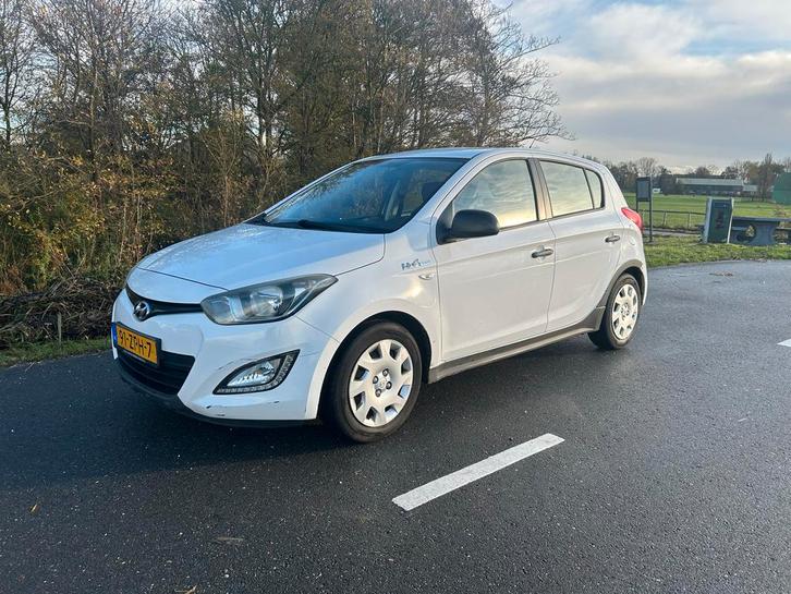 Hyundai i20 1.2I 5-DRS 2013 Wit, Auto's, Hyundai, Particulier, i20, ABS, Airbags, Airconditioning, Centrale vergrendeling, Elektrische ramen