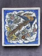 Antieke tegel met Phoenix en bloemendecor, Ophalen of Verzenden