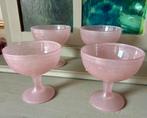 IJscoupes, geperst roze glas . Vintage france, Ophalen of Verzenden, Zo goed als nieuw, Rond, Glas