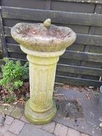 oude betonnen vogeldrink bak op zuil foto 1 t/m 4, Tuin en Terras, Ophalen, Heikant 21 Kaatsheuvel, Gebruikt, Belle Vieille Brocante