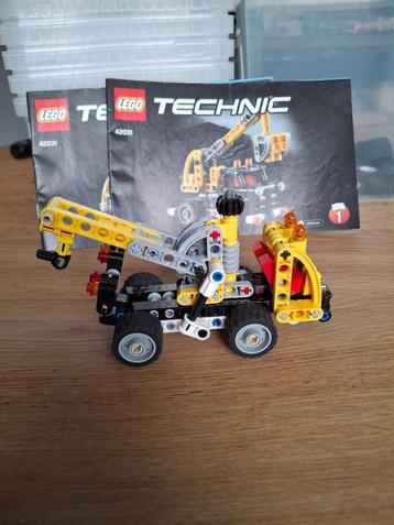 lego technic 42031 hoogwerker sleep truck beschikbaar voor biedingen