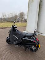 Vespa Sprint 2023 – Eerste eigenaar – Dealer onderhouden, Maximaal 45 km/u, Zo goed als nieuw, 49 cc, Ophalen of Verzenden