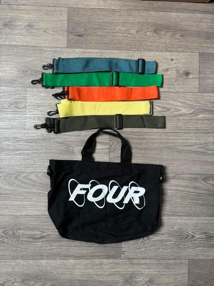 Four Amsterdam Tas M, Sieraden, Tassen en Uiterlijk, Tassen | Schoudertassen, Zo goed als nieuw, Overige kleuren, Ophalen of Verzenden