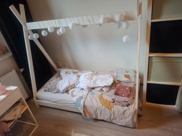 Peuterbed tentje beschikbaar voor biedingen