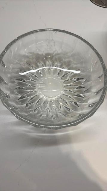 Kristallen fruitschaal beschikbaar voor biedingen