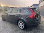 Volvo V60 2.0T4 Momentum *Climate*|Navi|Trekhaak|NAP|PDC|Cru, Voorwielaandrijving, Euro 5, 4 cilinders, Met garantie (alle)