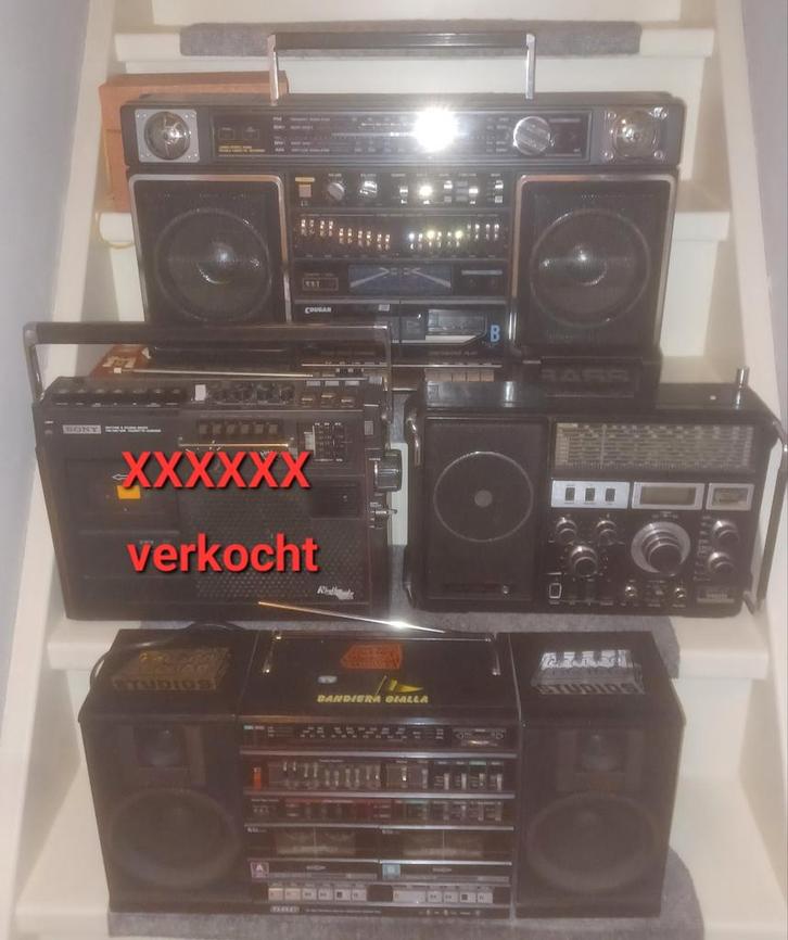 3 x vintage radio's ghettoblaster cougar grundig enz, Audio, Tv en Foto, Radio's, Ophalen