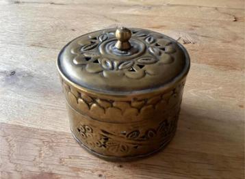 Oude messing (tabak of potpourri) pot. beschikbaar voor biedingen