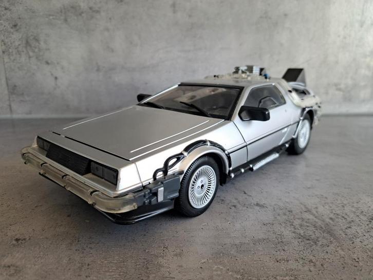DeLorean Back to the Future II 1/15 Schaalmodel, Hobby en Vrije tijd, Modelauto's | 1:5 tot 1:12, Zo goed als nieuw, Auto, 1:9 t/m 1:12