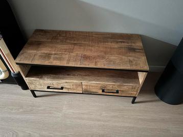 Stoer TV Meubel - Industrieel Design beschikbaar voor biedingen