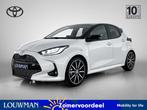 Toyota Yaris 1.5 Hybrid 130 GR Sport - Louwman Zin in Zomerv, Auto's, 450 kg, Wit, Nieuw, Hybride Elektrisch/Benzine