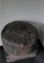 Mooie leren poef in goede staat, Ophalen, Minder dan 50 cm, Rond, Minder dan 50 cm