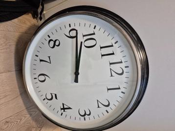 Ikea bravur klok beschikbaar voor biedingen