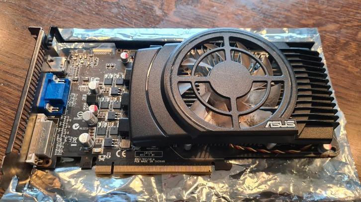 Asus HD 5770 videokaart 1Gb CuCore, Computers en Software, Videokaarten, Gebruikt, AMD, PCI-Express 2.1, GDDR5, HDMI, DVI, VGA