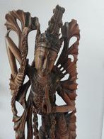 T.k groot Ramayana Houtsnijwerk, Ophalen