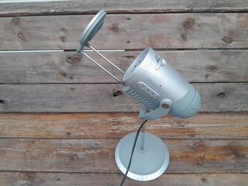 Coole projector/beamer klok,nieuwstaat  beschikbaar voor biedingen