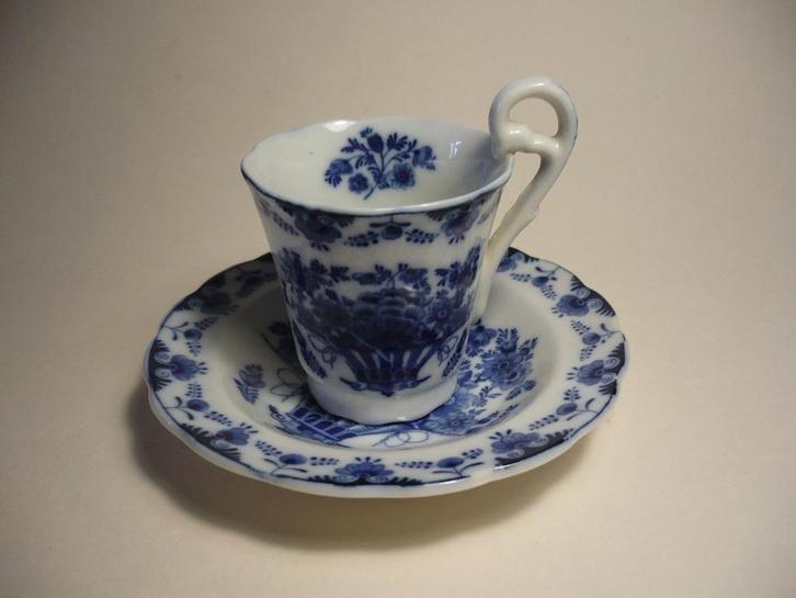 Kop en schotel, porselein, oud/antiek stelletje (2x)., Antiek en Kunst, Antiek | Porselein, Ophalen of Verzenden