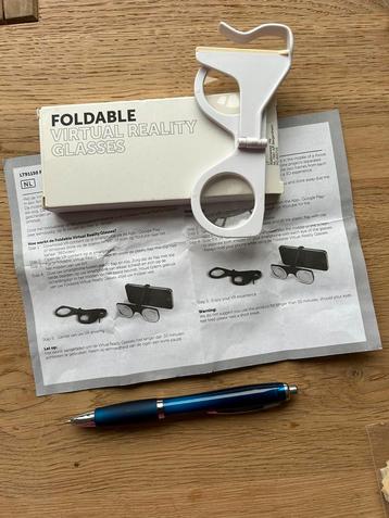 Foldable virtual reality glasses verzegeld. 