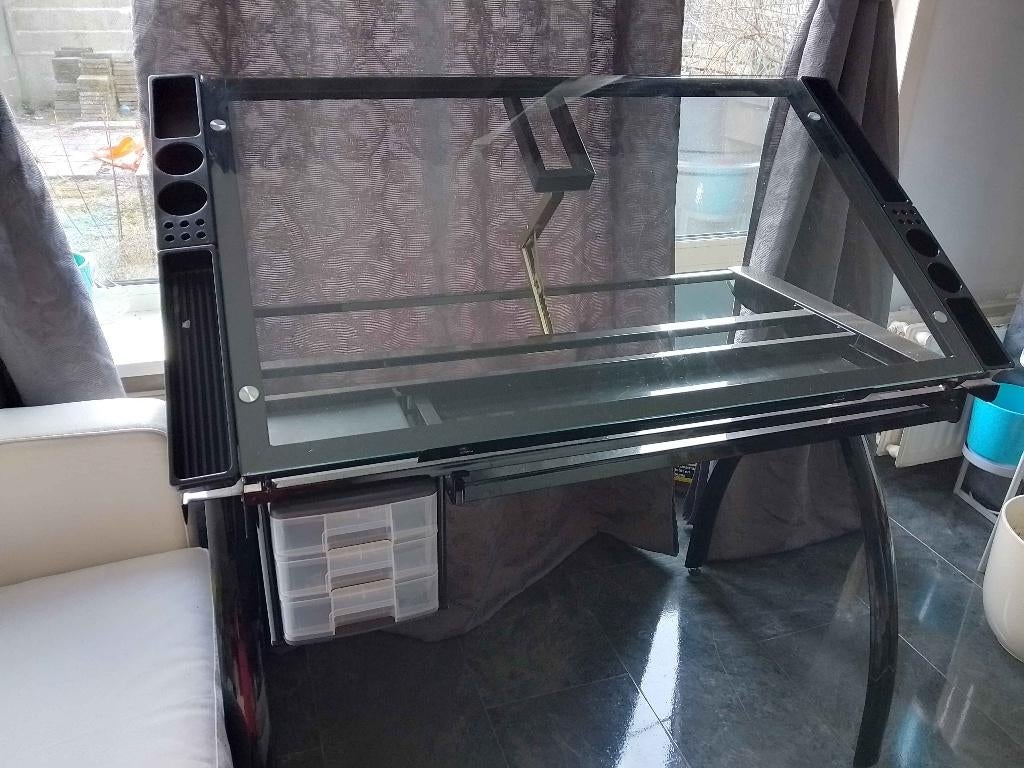 Studio Designs Glazen/Zwarte Tekentafel, Ophalen, In hoogte verstelbaar, Gebruikt, Bureau