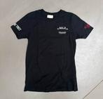 In Gold We Trust T-shirt Zwart - Maat 140, Jongen of Meisje, Ophalen of Verzenden, Zo goed als nieuw, In Gold We Trust