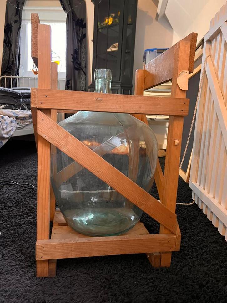 Grote Wijnfles in Houten Frame, Antiek en Kunst, Antiek | Glas en Kristal, Ophalen