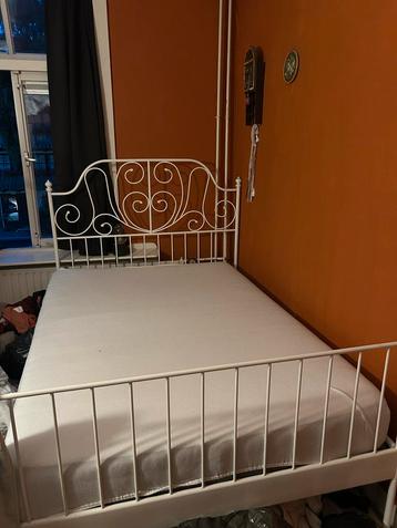Wit metalen bedframe Leirvik ikea 140x200