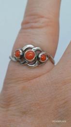 Zilveren vintage ring 835 met bloedkoraal, Ophalen of Verzenden, 17 tot 18, Met edelsteen, Dame
