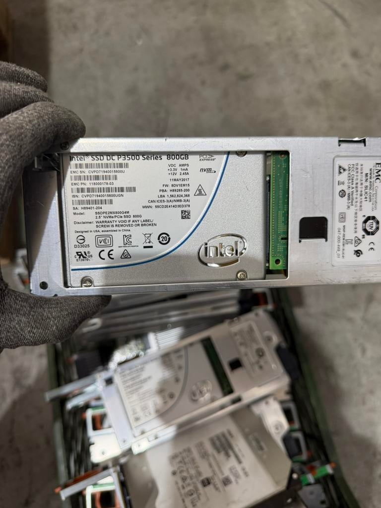800GB SSD Intel DC P3500 Series, Ophalen of Verzenden, Zo goed als nieuw