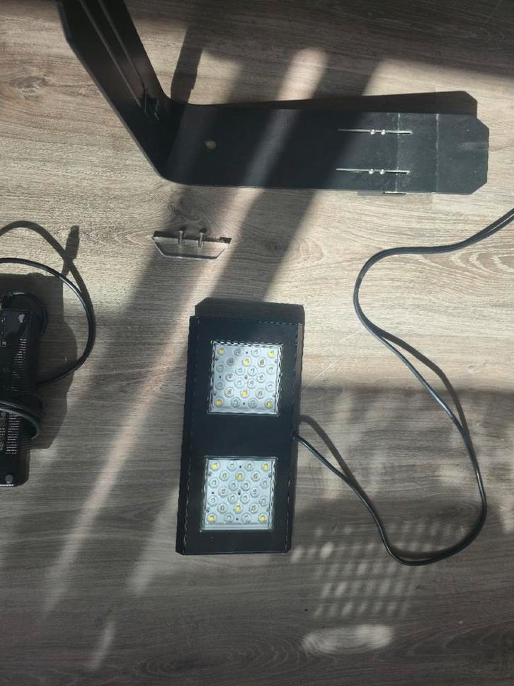 Reef factory, Reef Flare Pro M, Dieren en Toebehoren, Vissen | Aquaria en Toebehoren, Zo goed als nieuw, Verlichting of Verwarming