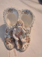 Oude Porseleinen Beeldje., Antiek en Kunst, Ophalen of Verzenden