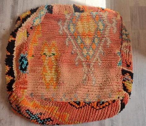 Vintage berber poef, Huis en Inrichting, Banken | Voetenbanken en Poefen, Zo goed als nieuw, 50 tot 75 cm, 50 tot 75 cm, Verzenden
